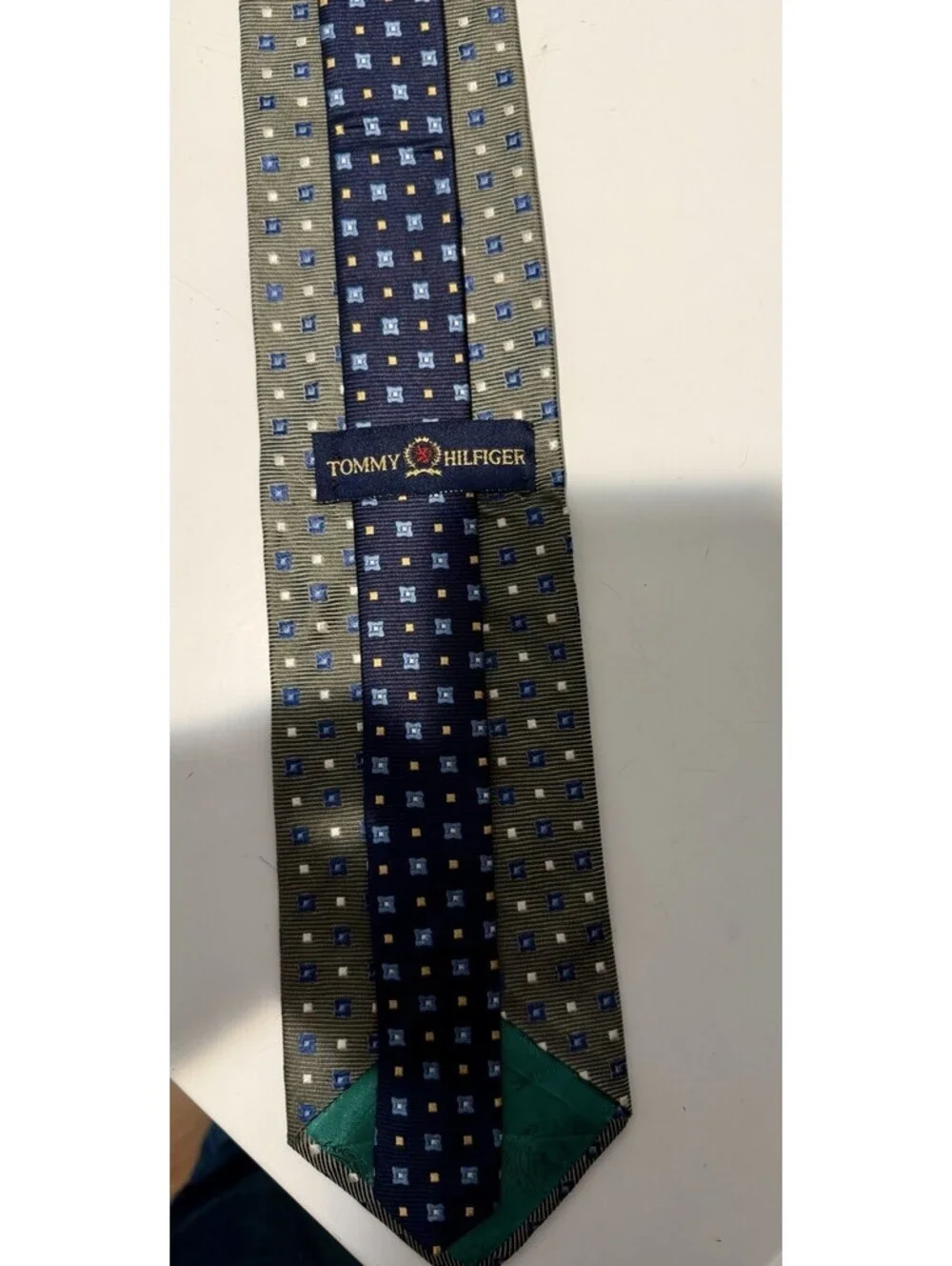Tommy Hilfiger Necktie Tie Gray Blue White Dressed Up or Casual Style Fit